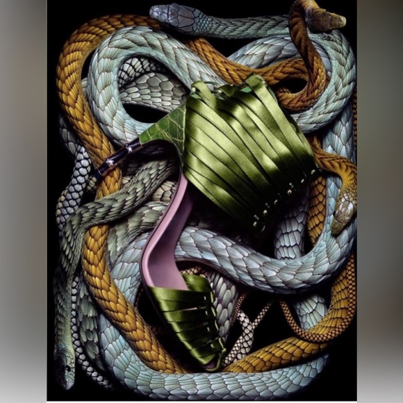 Gucci Tom Ford Vibrant Green Satin bamboo runway Heels sz.39C - Picture 3 of 15